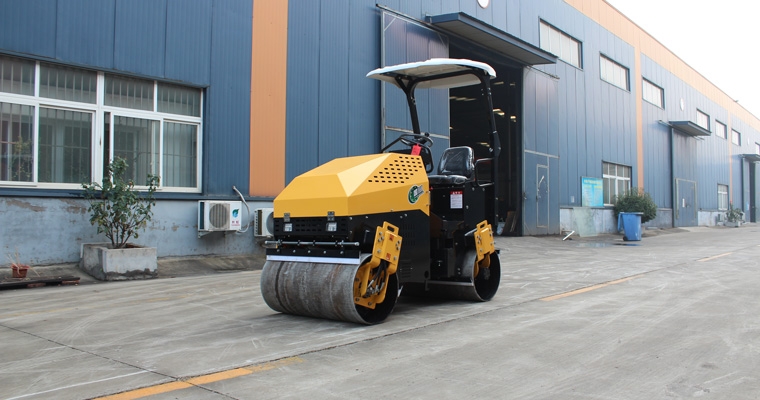 全新3吨小型压路机磨合期要多久？？？？？？？？